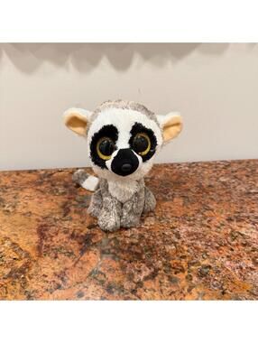 Ty Beanie Boo Plush Toy Named Linus the Lemur